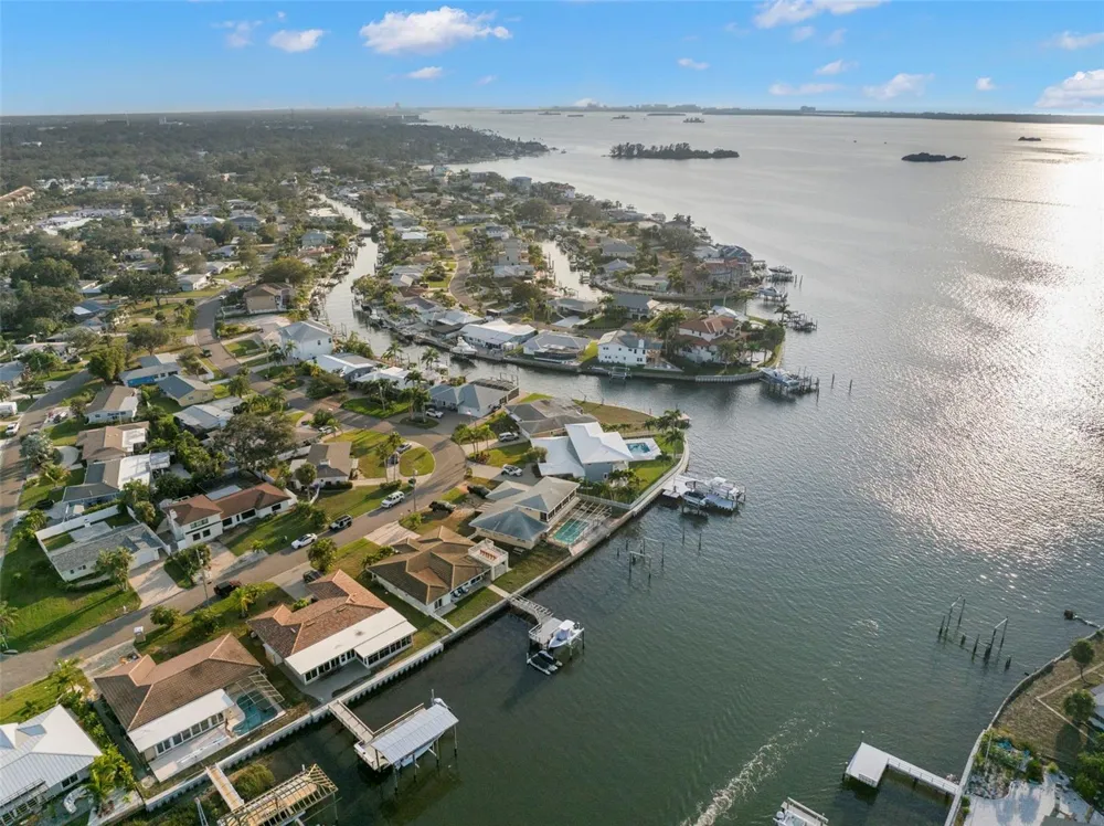 2288 EDYTHE DRIVE Dunedin, FL 34698