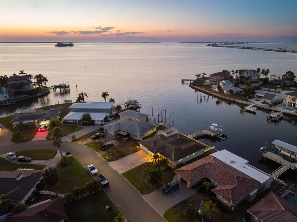2288 EDYTHE DRIVE Dunedin, FL 34698