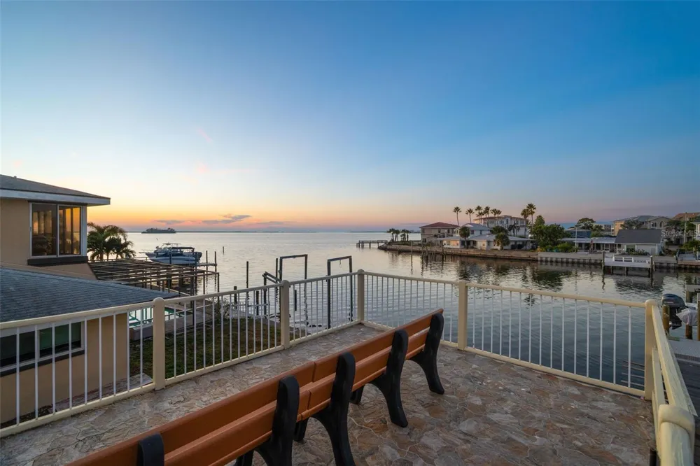 2288 EDYTHE DRIVE Dunedin, FL 34698