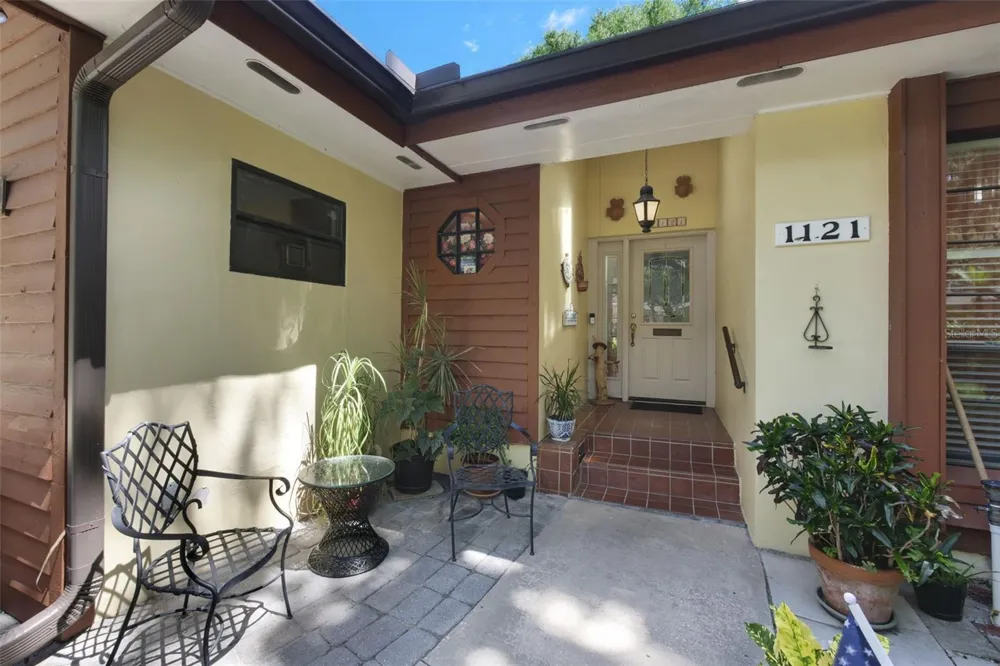 1121 SHOREWOOD DRIVE Orlando, FL 32806