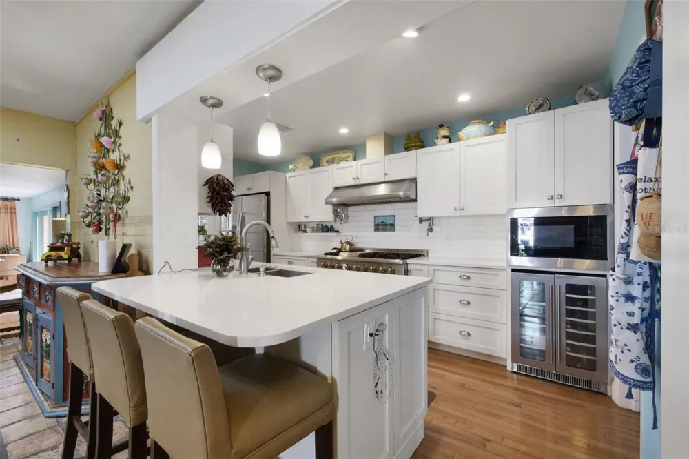 1121 SHOREWOOD DRIVE Orlando, FL 32806