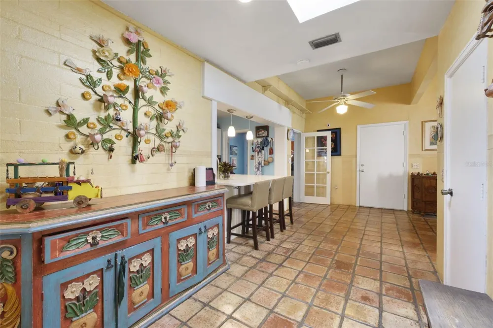 1121 SHOREWOOD DRIVE Orlando, FL 32806
