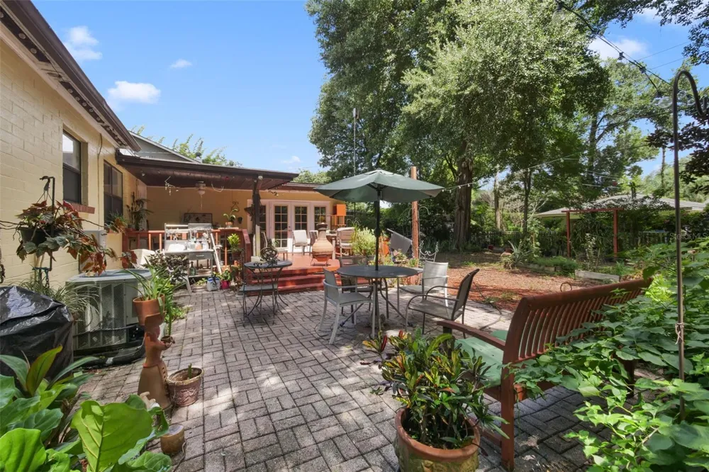 1121 SHOREWOOD DRIVE Orlando, FL 32806