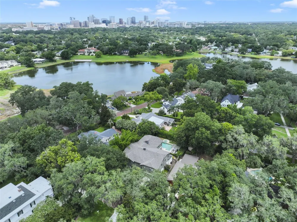 1121 SHOREWOOD DRIVE Orlando, FL 32806