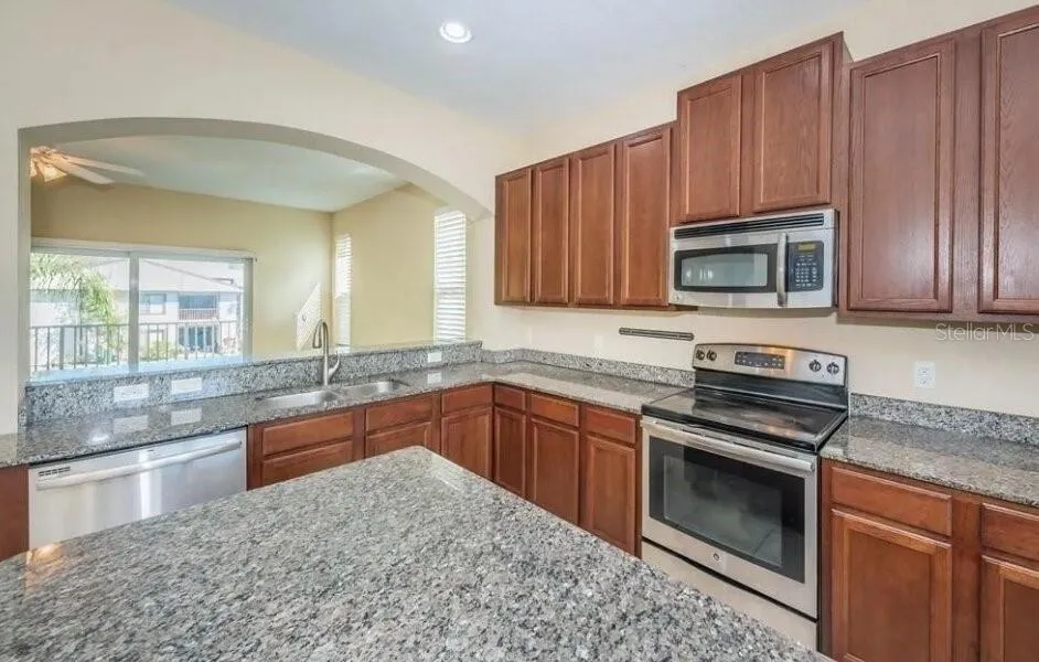 810 CALLISTA CAY LOOP Tarpon Springs, FL 34689