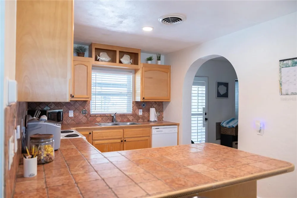 136 MARYLAND AVENUE Palm Harbor, FL 34683