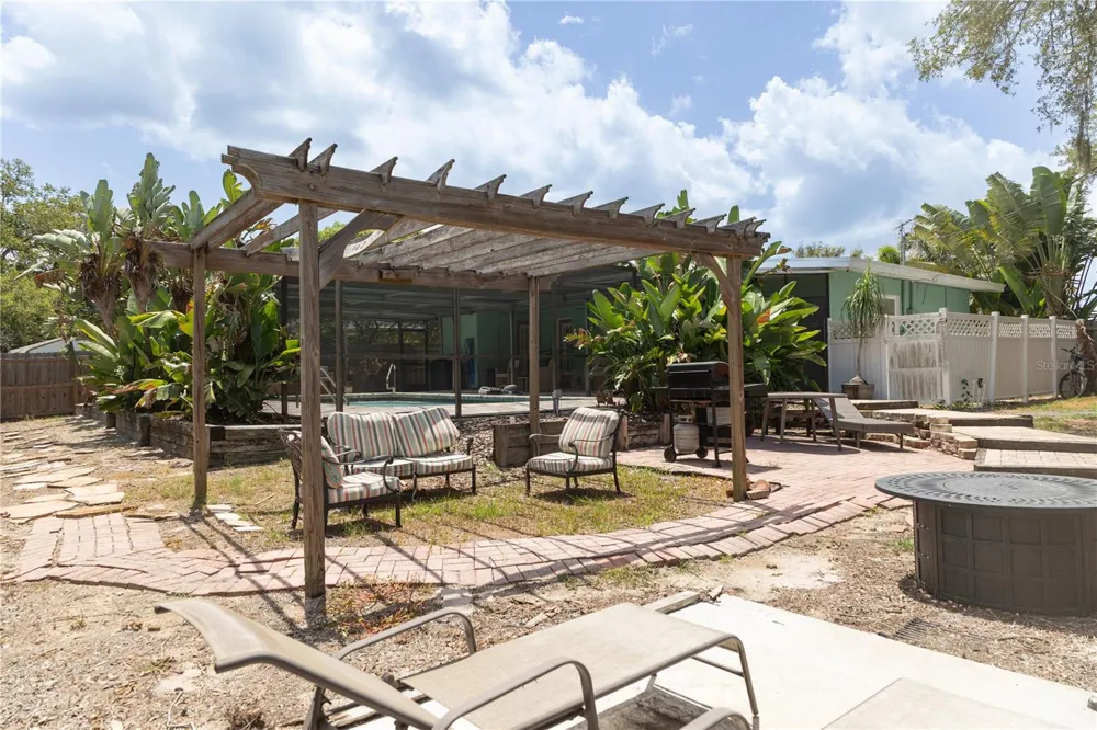 136 MARYLAND AVENUE Palm Harbor, FL 34683