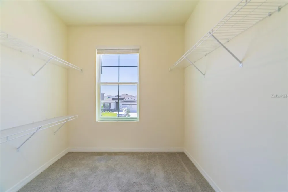 9138 FORGE BREEZE LOOP Wesley Chapel, FL 33545