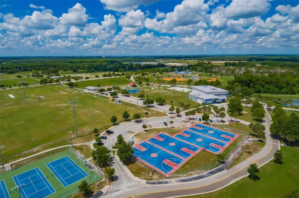 9138 FORGE BREEZE LOOP Wesley Chapel, FL 33545