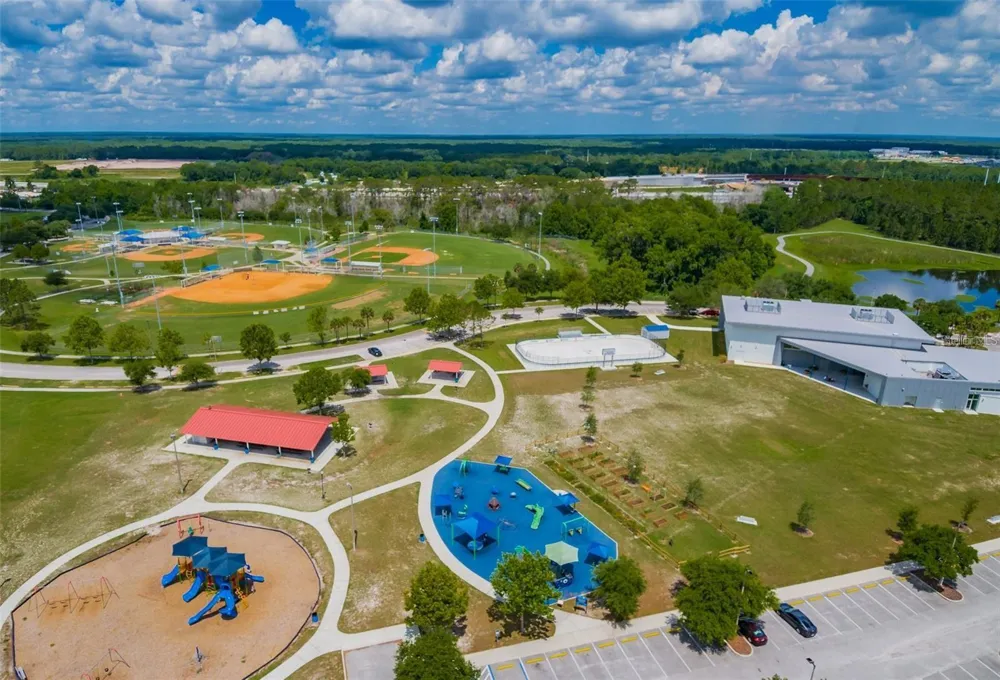 9138 FORGE BREEZE LOOP Wesley Chapel, FL 33545