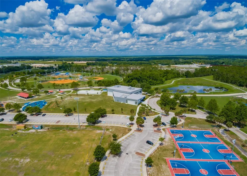 9138 FORGE BREEZE LOOP Wesley Chapel, FL 33545