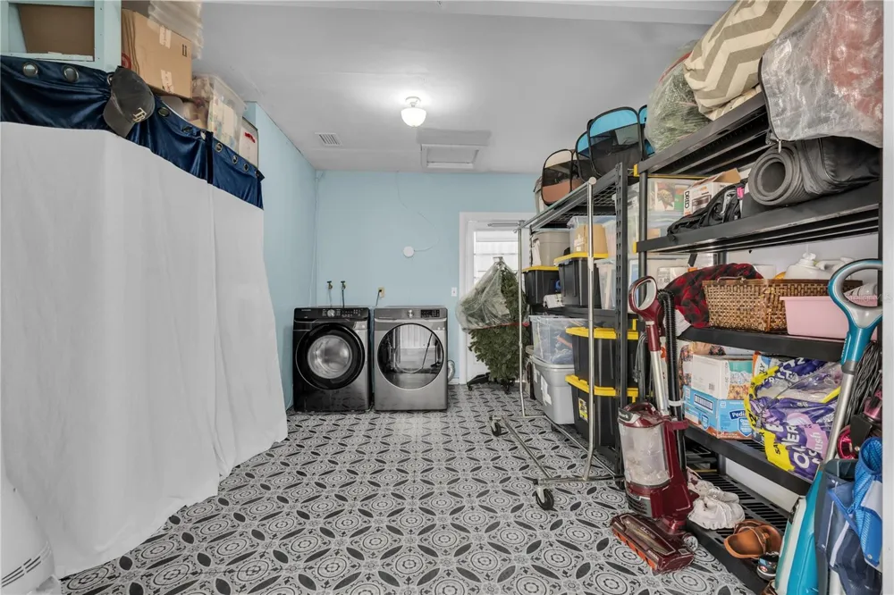 10509 ORANGE GROVE DRIVE Tampa, FL 33618