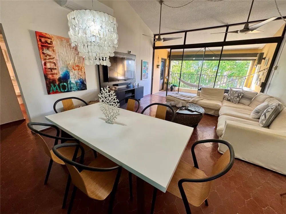 100 CANDELERO DRIVE #2067 Humacao, PR 00791