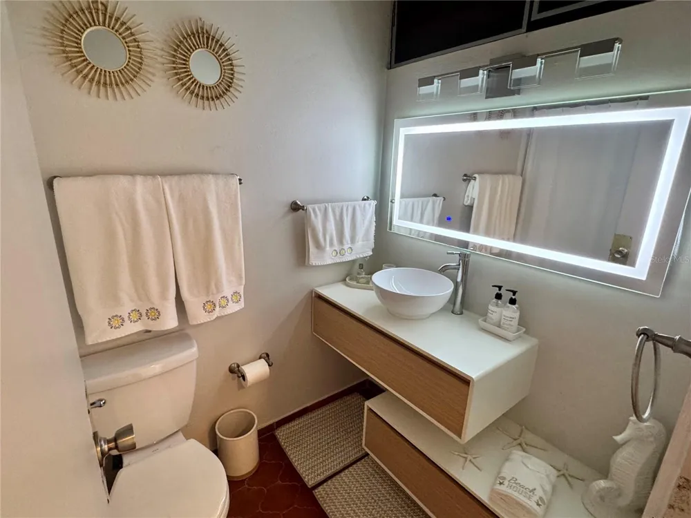 100 CANDELERO DRIVE #2067 Humacao, PR 00791
