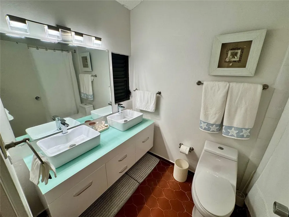 100 CANDELERO DRIVE #2067 Humacao, PR 00791