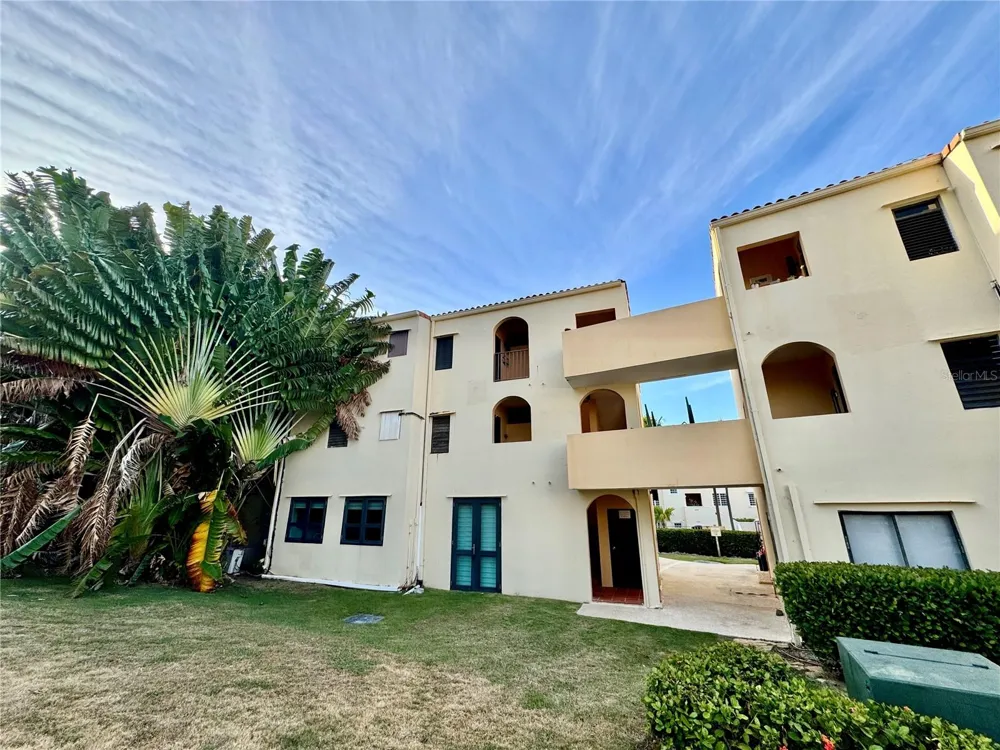 100 CANDELERO DRIVE #2067 Humacao, PR 00791