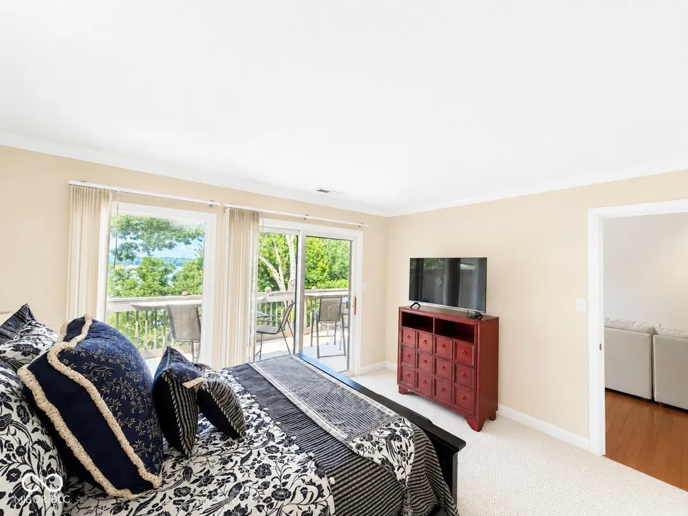 2046 E Waters Edge Drive #23 Bloomington, IN 47401
