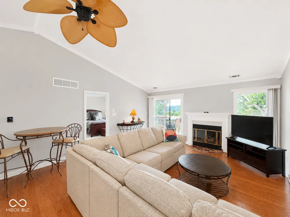2046 E Waters Edge Drive #23 Bloomington, IN 47401