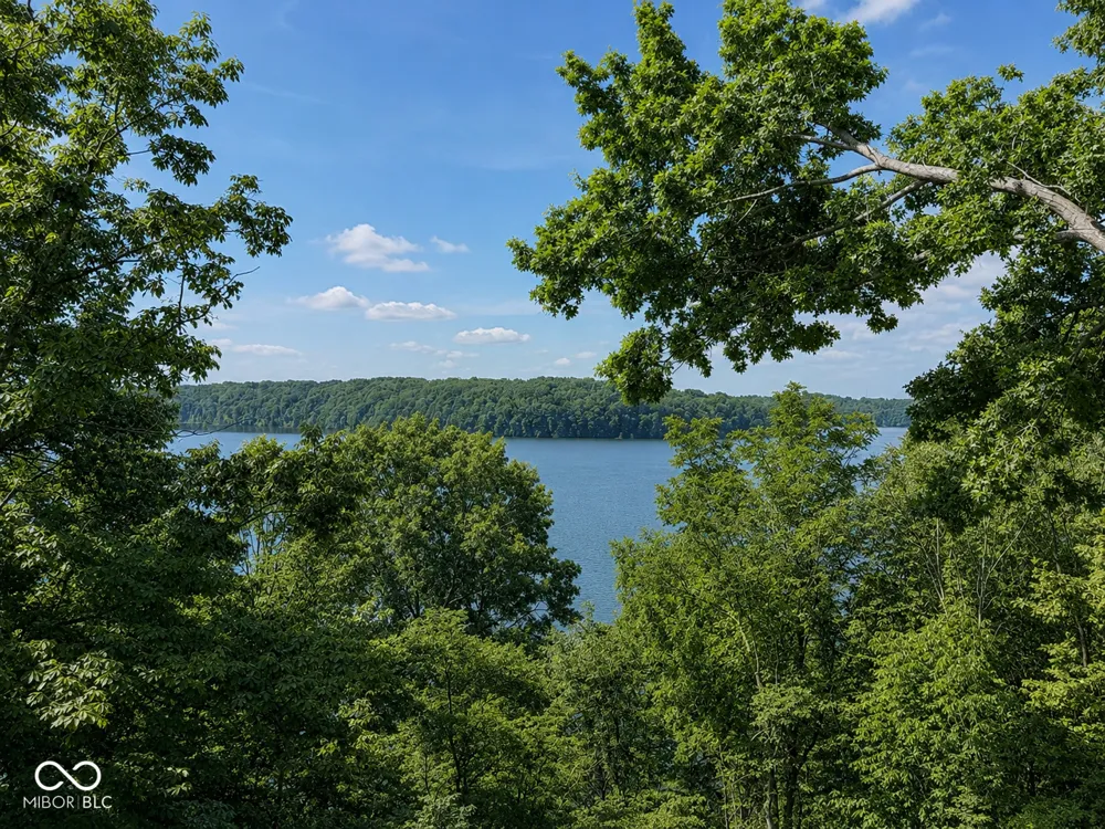 2046 E Waters Edge Drive #23 Bloomington, IN 47401