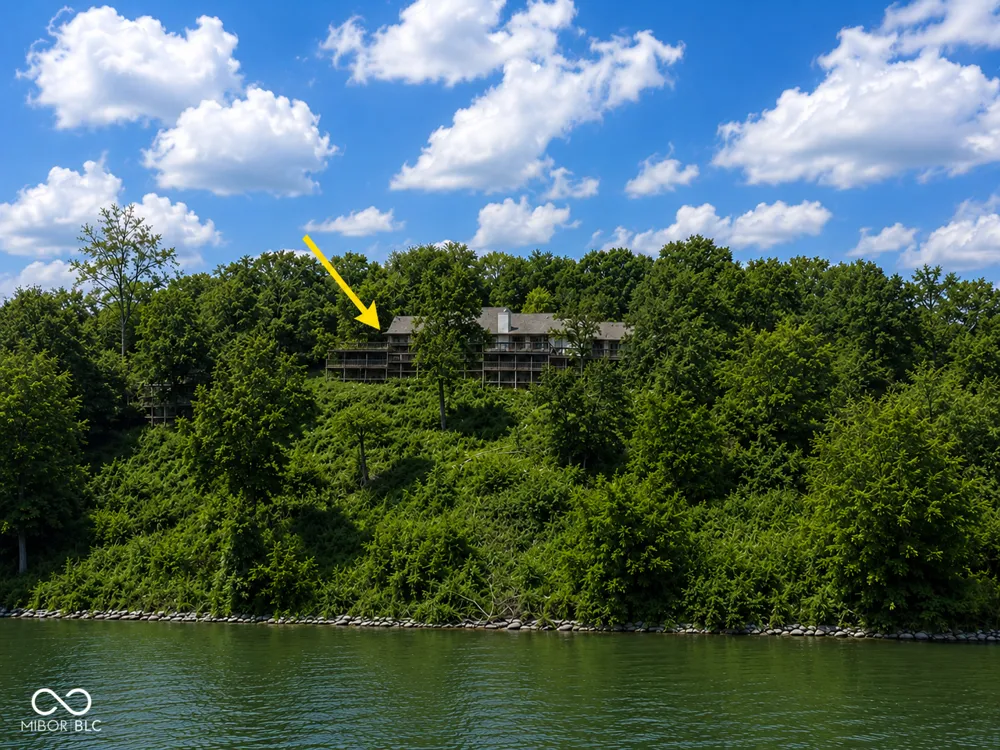 2046 E Waters Edge Drive #23 Bloomington, IN 47401