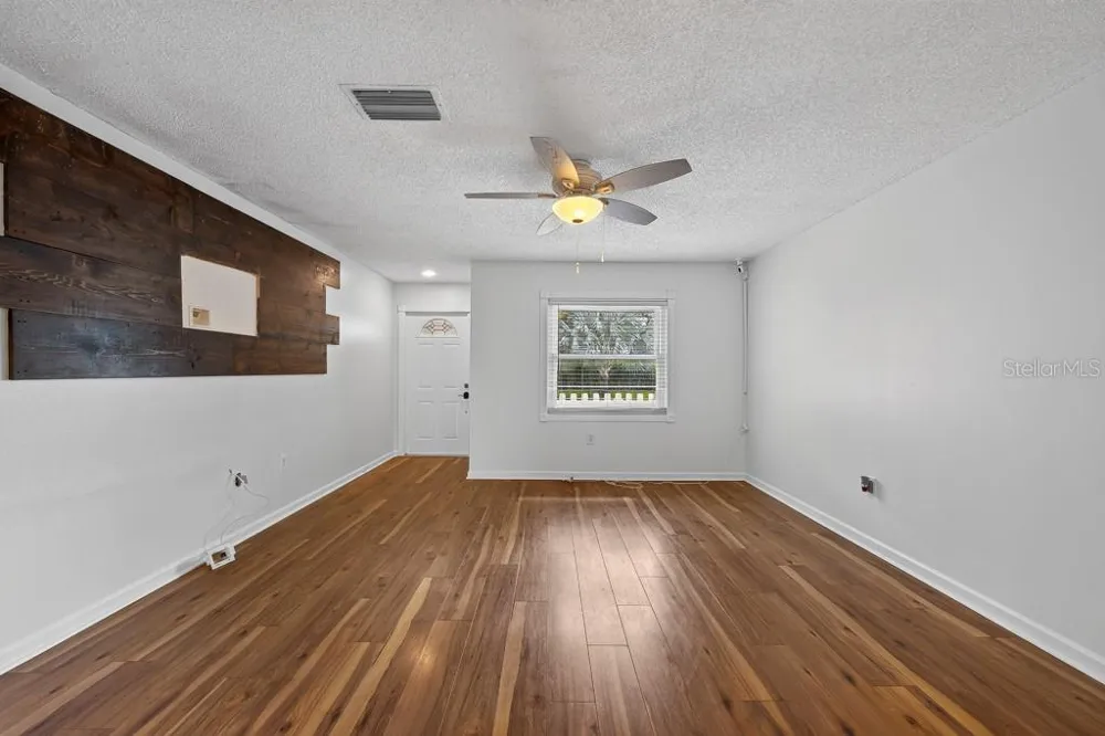6070 73RD STREET St Petersburg, FL 33709