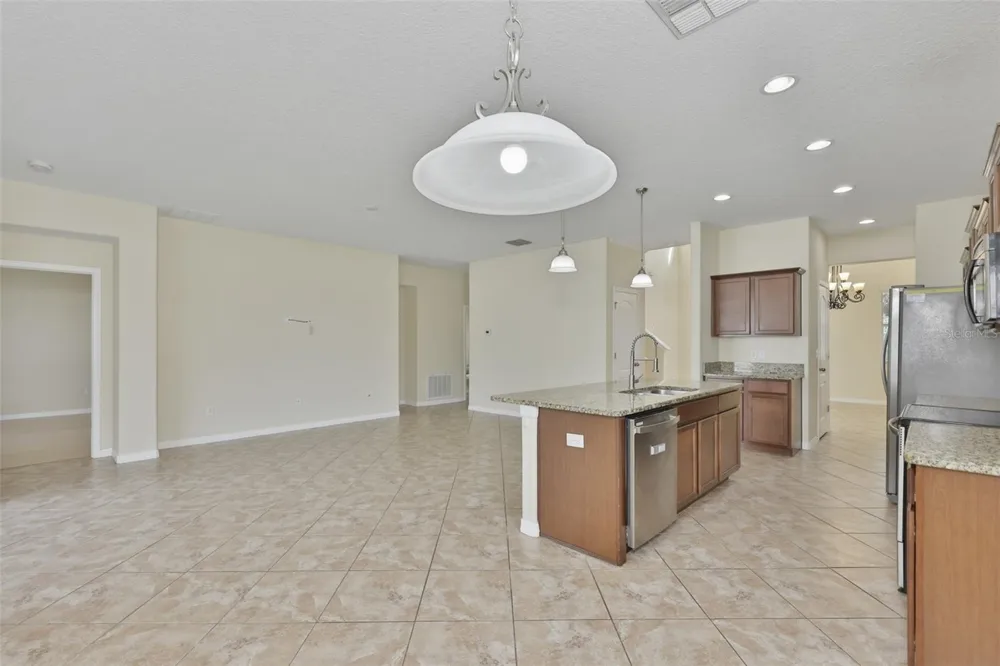 10811 KIRKWALL PORT DRIVE Wimauma, FL 33598