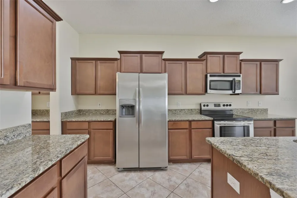 10811 KIRKWALL PORT DRIVE Wimauma, FL 33598
