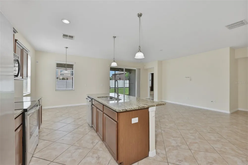 10811 KIRKWALL PORT DRIVE Wimauma, FL 33598