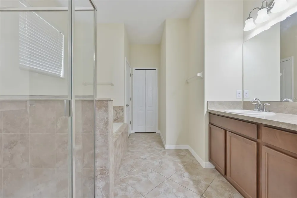 10811 KIRKWALL PORT DRIVE Wimauma, FL 33598