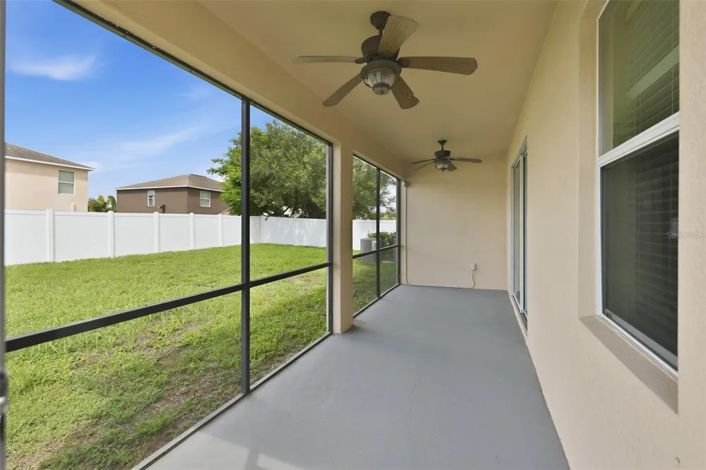 10811 KIRKWALL PORT DRIVE Wimauma, FL 33598