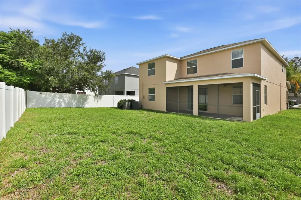 10811 KIRKWALL PORT DRIVE Wimauma, FL 33598