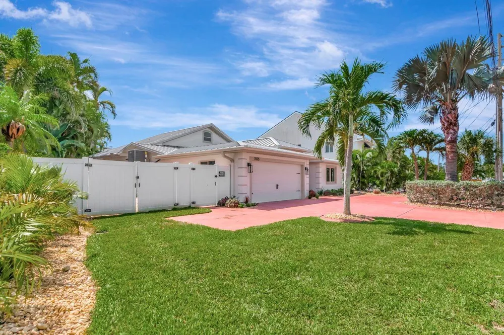 7025 BOCA CIEGA DRIVE St Pete Beach, FL 33706