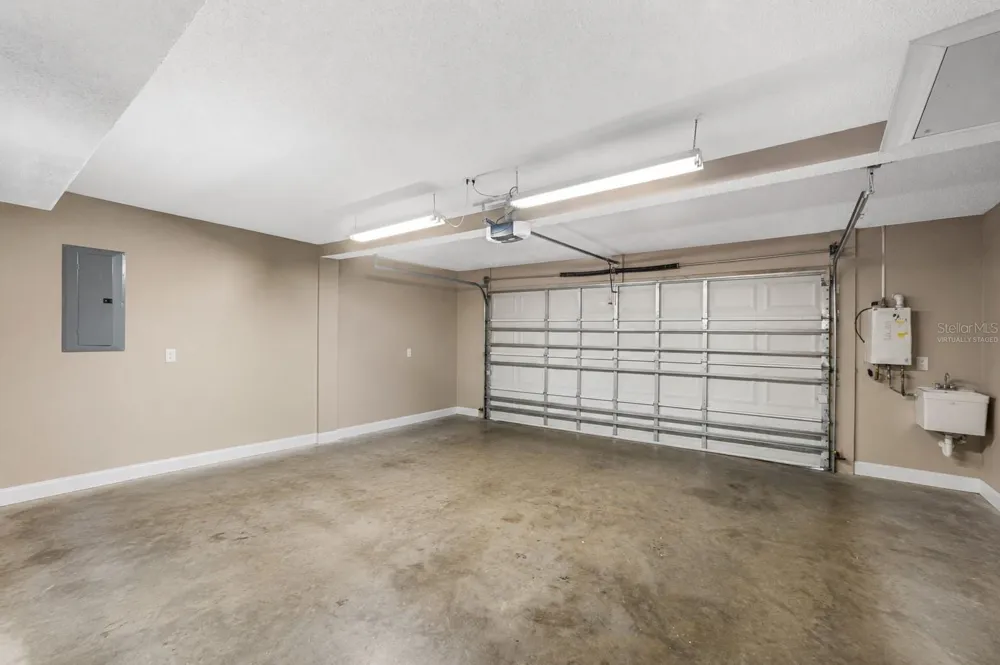 3837 HOLSTON WAY Orlando, FL 32812