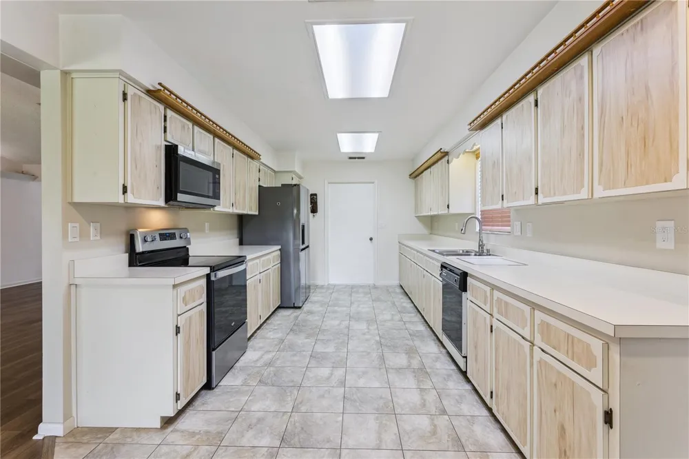 32 GORDON COURT Leesburg, FL 34788