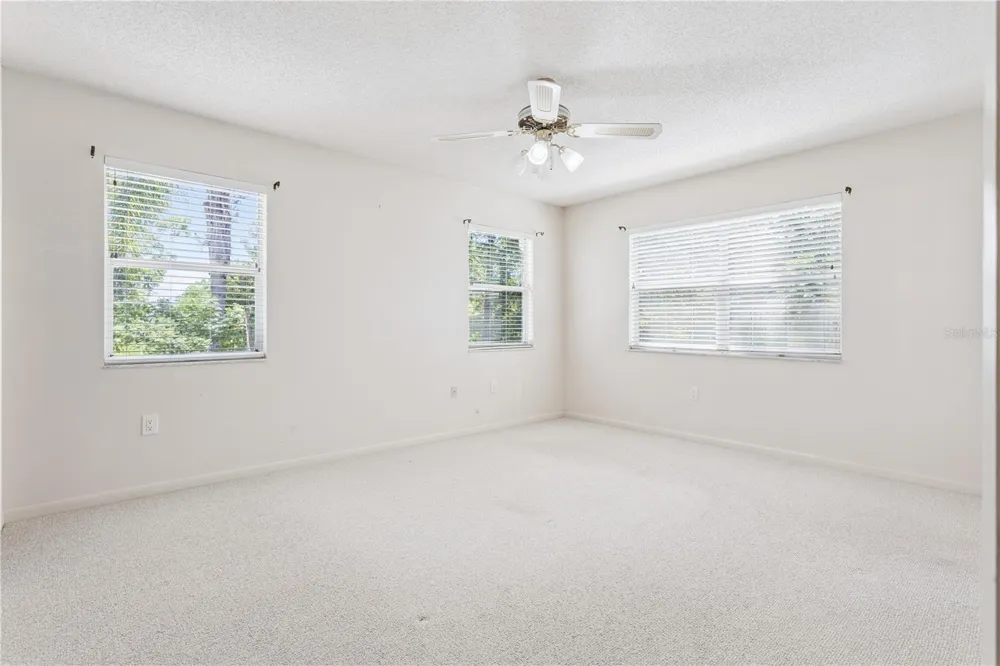 32 GORDON COURT Leesburg, FL 34788