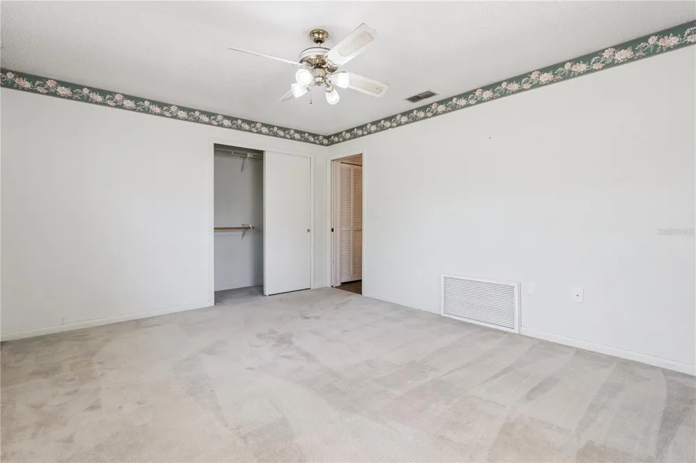 32 GORDON COURT Leesburg, FL 34788