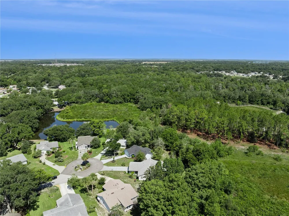 32 GORDON COURT Leesburg, FL 34788