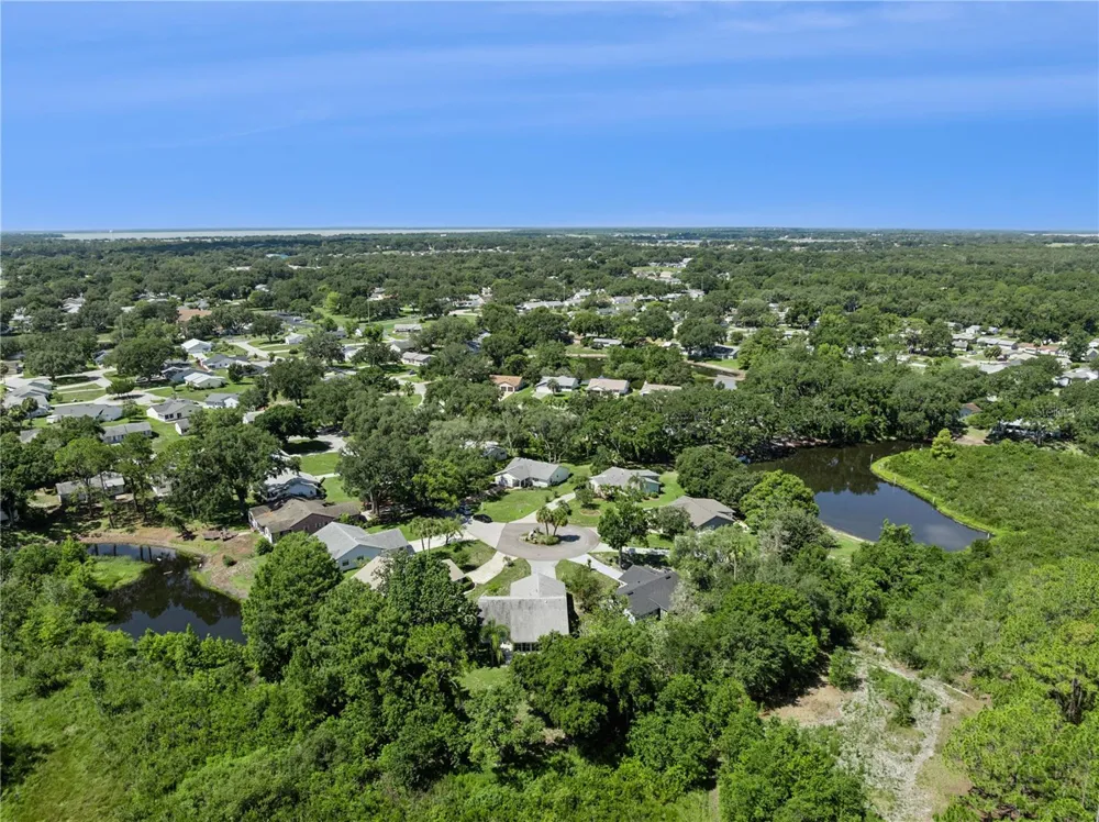 32 GORDON COURT Leesburg, FL 34788