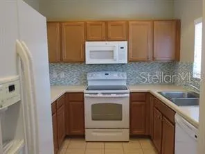 3903 45TH TERRACE W #104 Bradenton, FL 34210