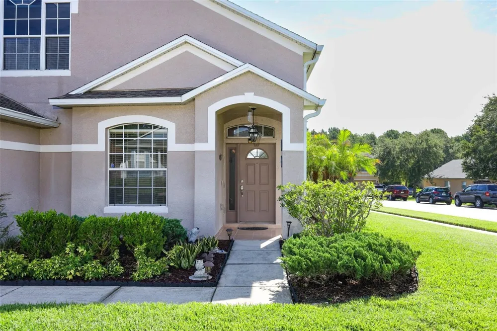 4715 AGUILA PLACE Orlando, FL 32826