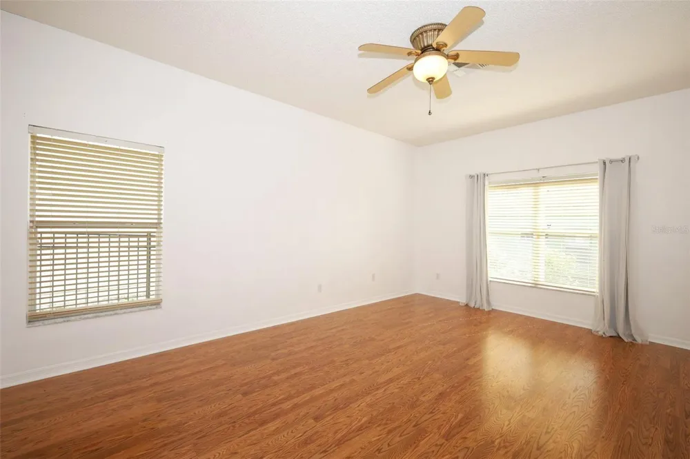 4715 AGUILA PLACE Orlando, FL 32826