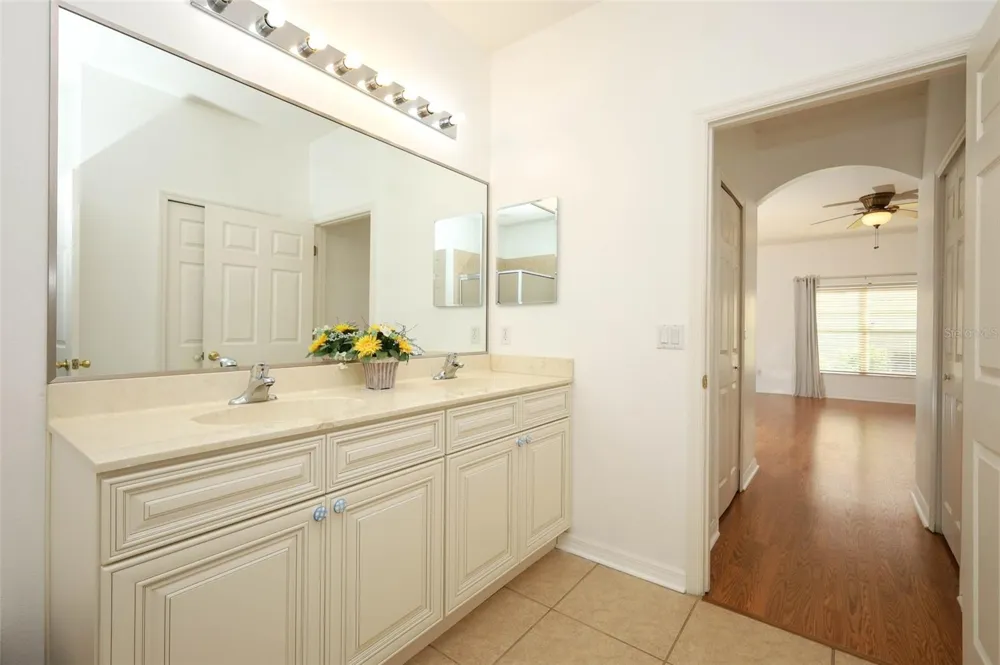 4715 AGUILA PLACE Orlando, FL 32826
