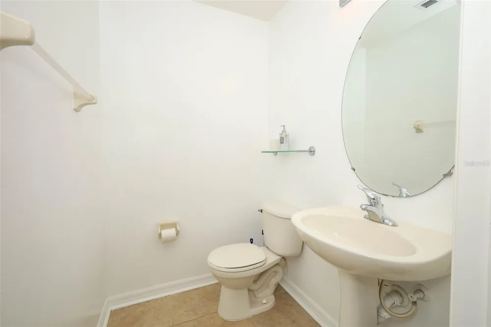 4715 AGUILA PLACE Orlando, FL 32826