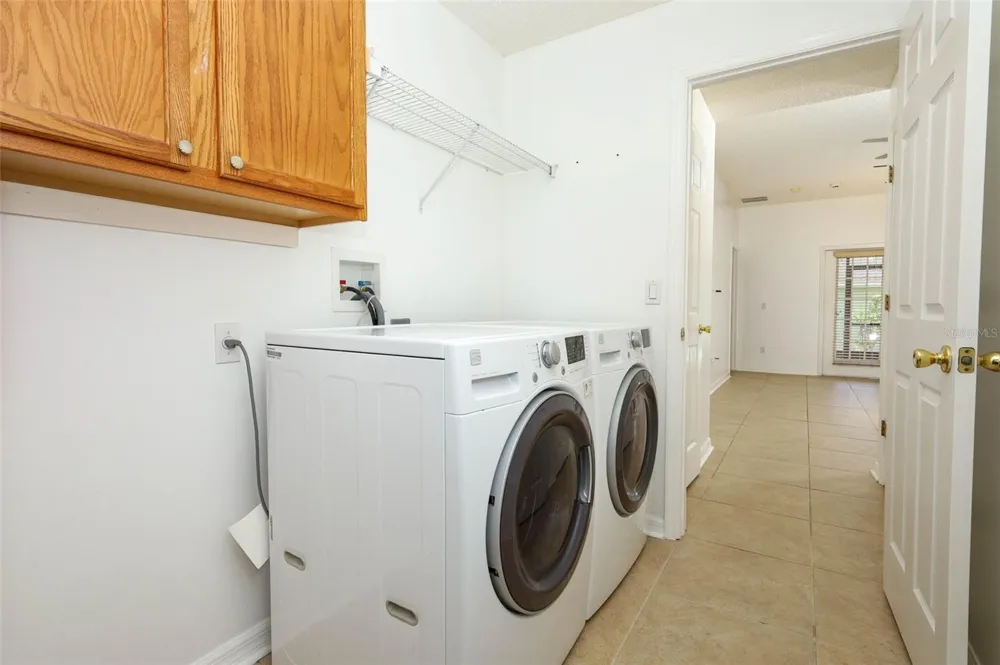 4715 AGUILA PLACE Orlando, FL 32826