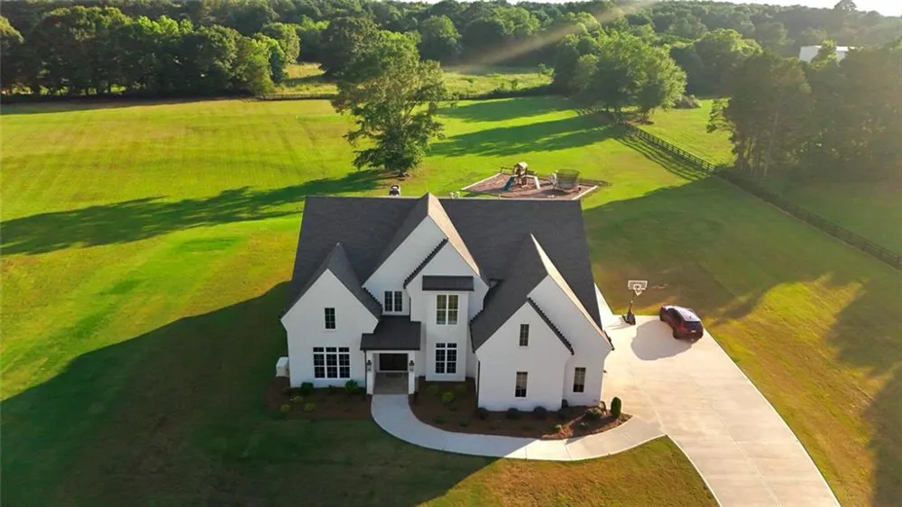 1526 Clover Lane Bishop, GA 30621