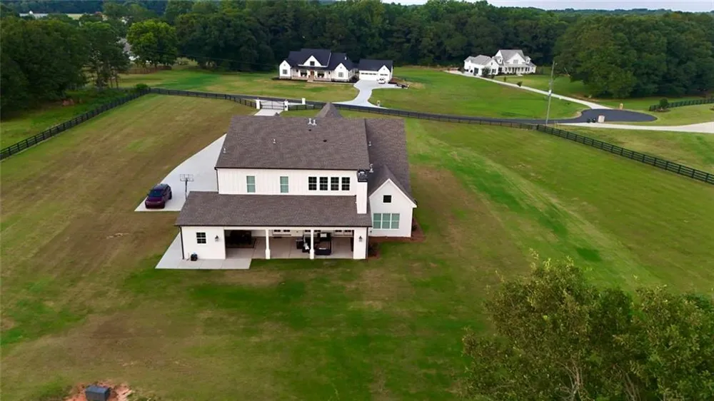 1526 Clover Lane Bishop, GA 30621