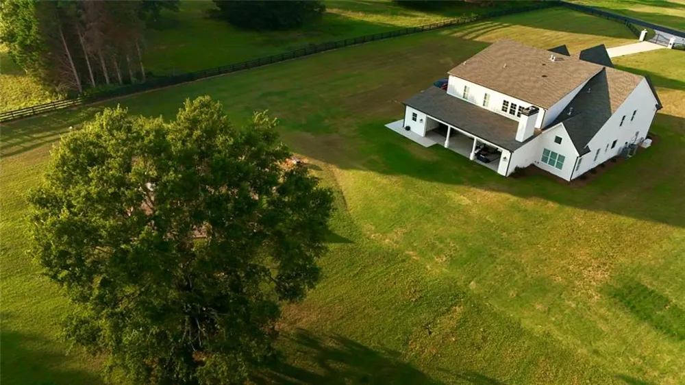 1526 Clover Lane Bishop, GA 30621