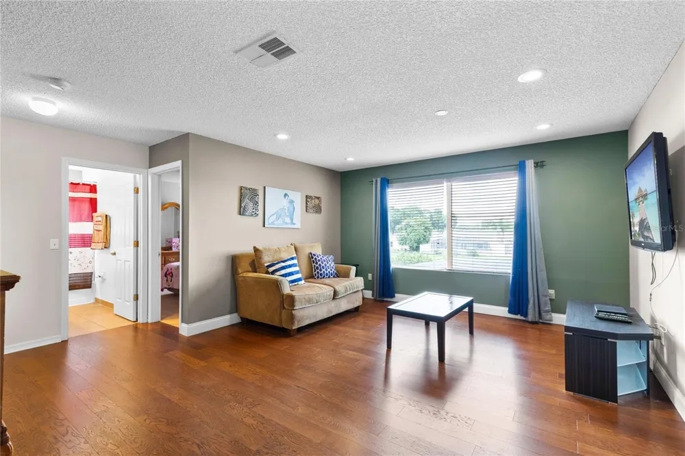 180 HIDEAWAY BEACH LANE Kissimmee, FL 34746