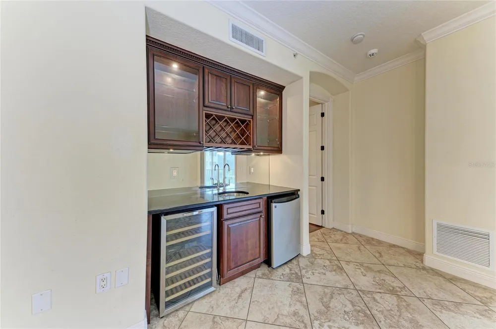 5200 MANORWOOD DRIVE #2D Sarasota, FL 34235