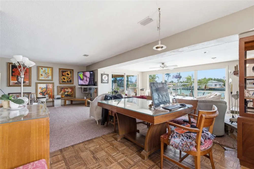 412 HERMOSITA DRIVE St Petersburg, FL 33706